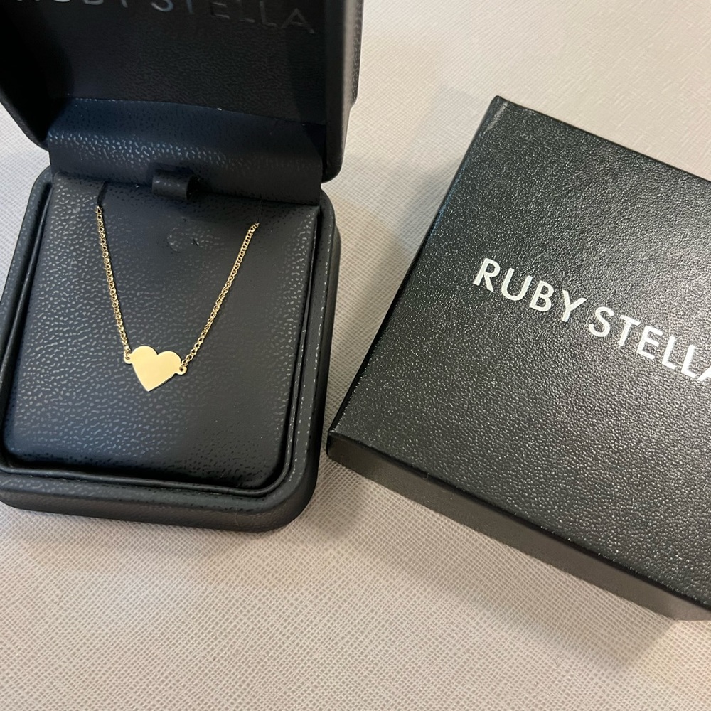 ❌ SOLD ❌ Ruby Stella 14k Floating Heart Necklace